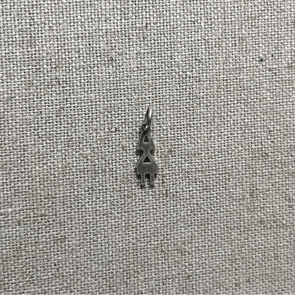 James Avery - Picture 2 of 2